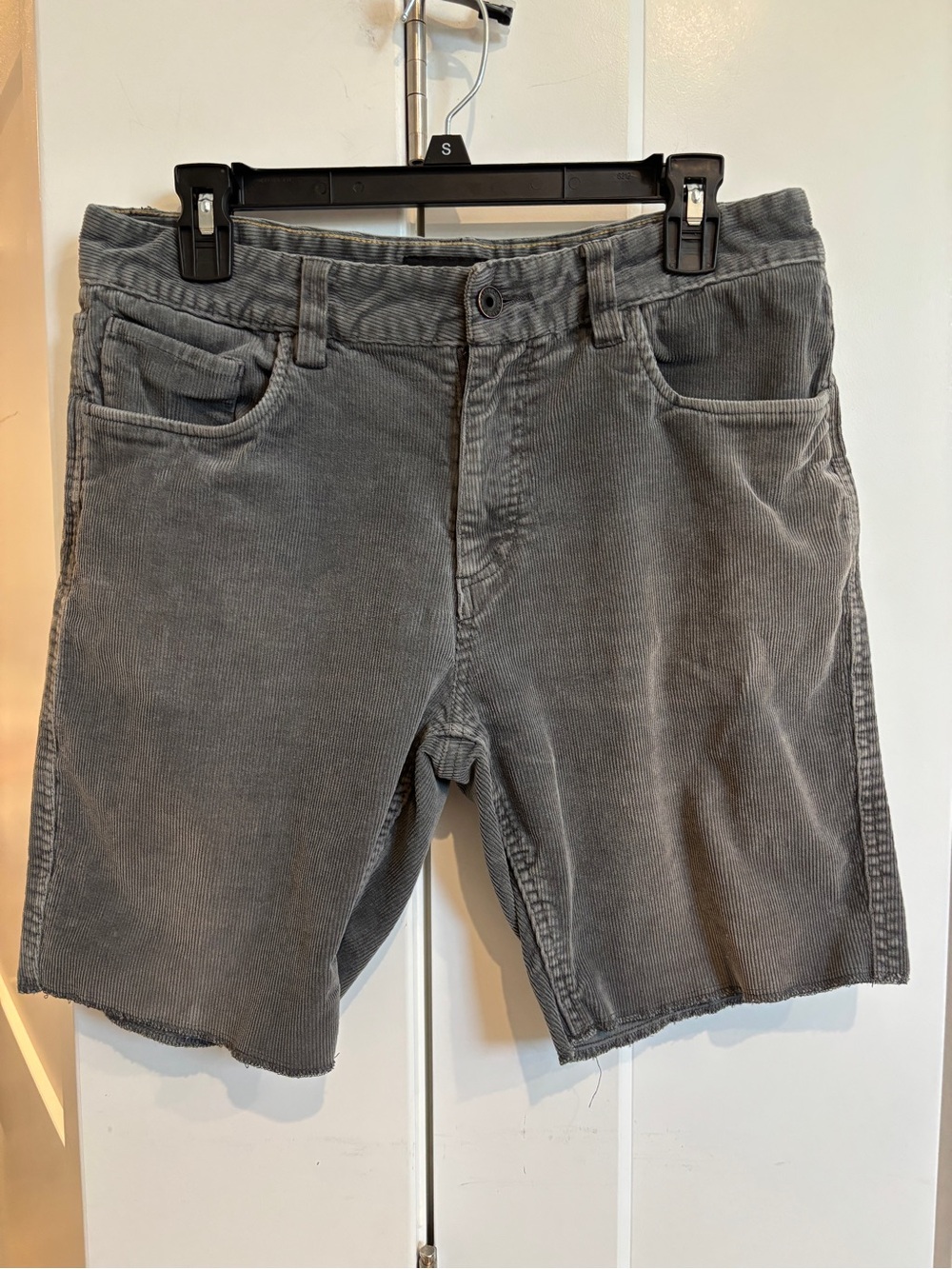 Brixton Reserve Short Gray Corduroy Shorts. Size 33